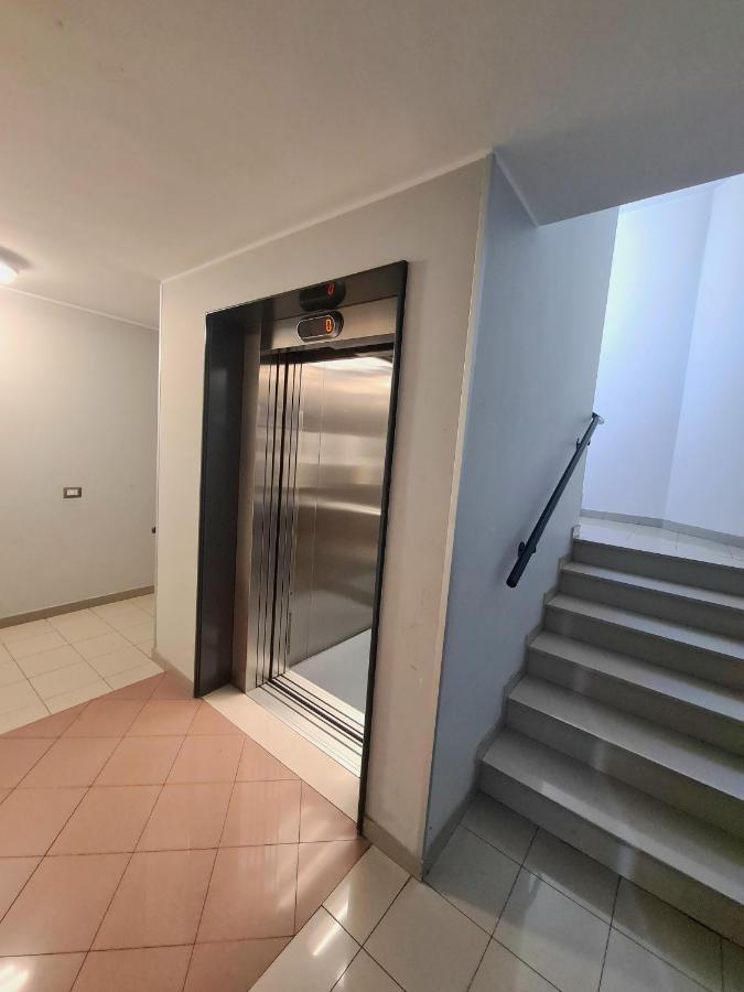 Milano Santa Giulia Business Apartment - Olimpiadi 26 Eksteriør bilde